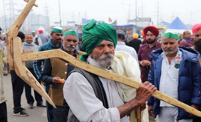 Farmers Protest in Noida-Bihar Aaptak