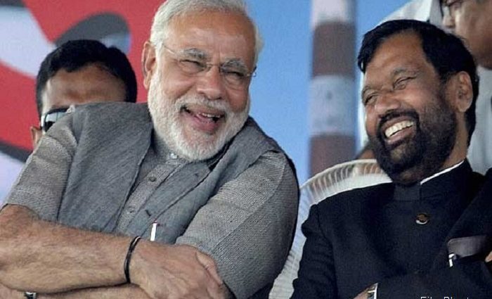 Ramvilas Paswan and PM Narendra Modi-File Photo-Bihar Aaptak