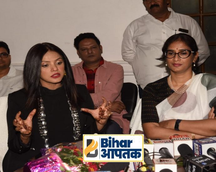 Actress Neetu Chandra with Bandana Preyashi-Bihar Aaptak