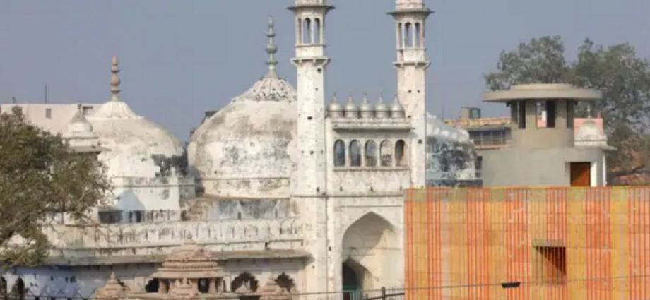 Gyanvapi Mosque Masjid Varanasi-Bihar Aaptak