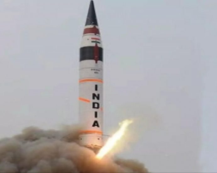 India's Agni-5-nuclear-capable-ballistic-missile-Bihar Aaptak