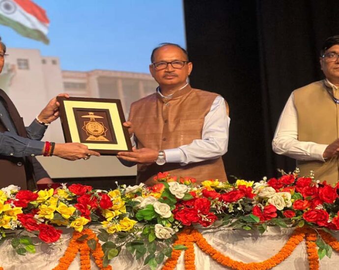 Bihar-DGP-Vinay-Kumar-at-IIT-Patna-Convocation